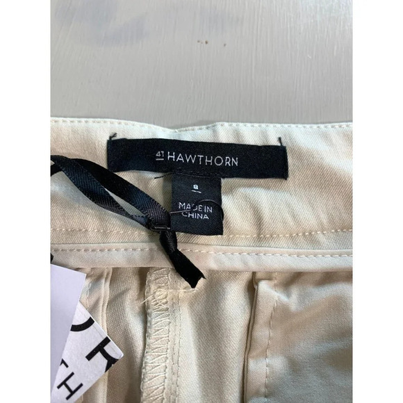 41 Hawthorn Mid Rise Short Front Pleat, light tan Size 8 - Picture 9 of 9